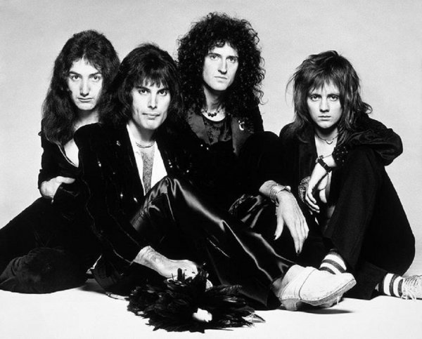«Богемская рапсодия» группы Queen признана наипопулярнейшей песней XX века
