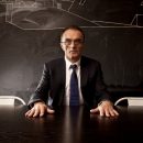 Режиссер нового Бонда отказался от съемок фильма из-за России